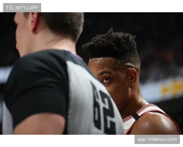 如何区分干扰球和封盖？教你快速看懂关键判罚